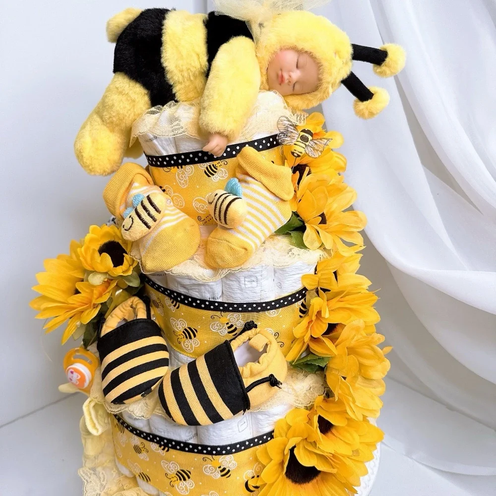 Bee-Themed Diaper Cake Baby Shower gift